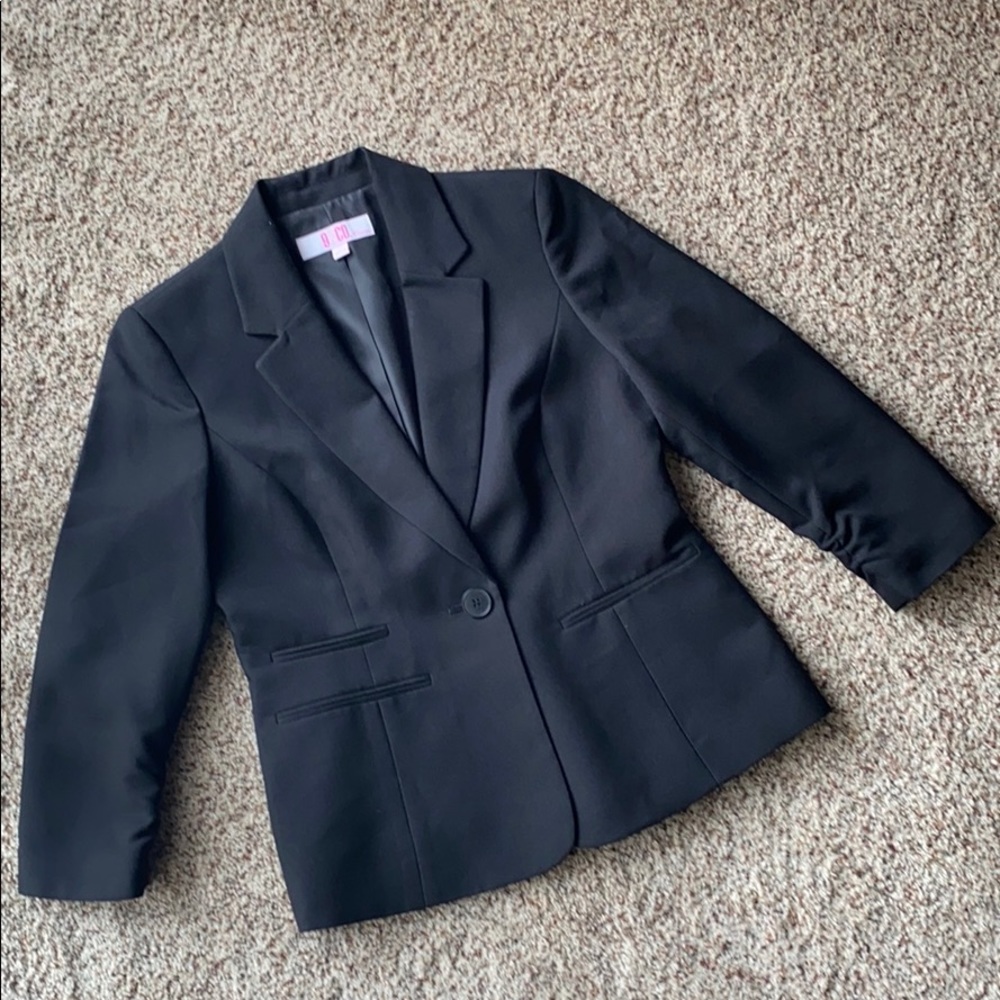 👩🏻‍💼 Black Blazer 👩🏼‍💼